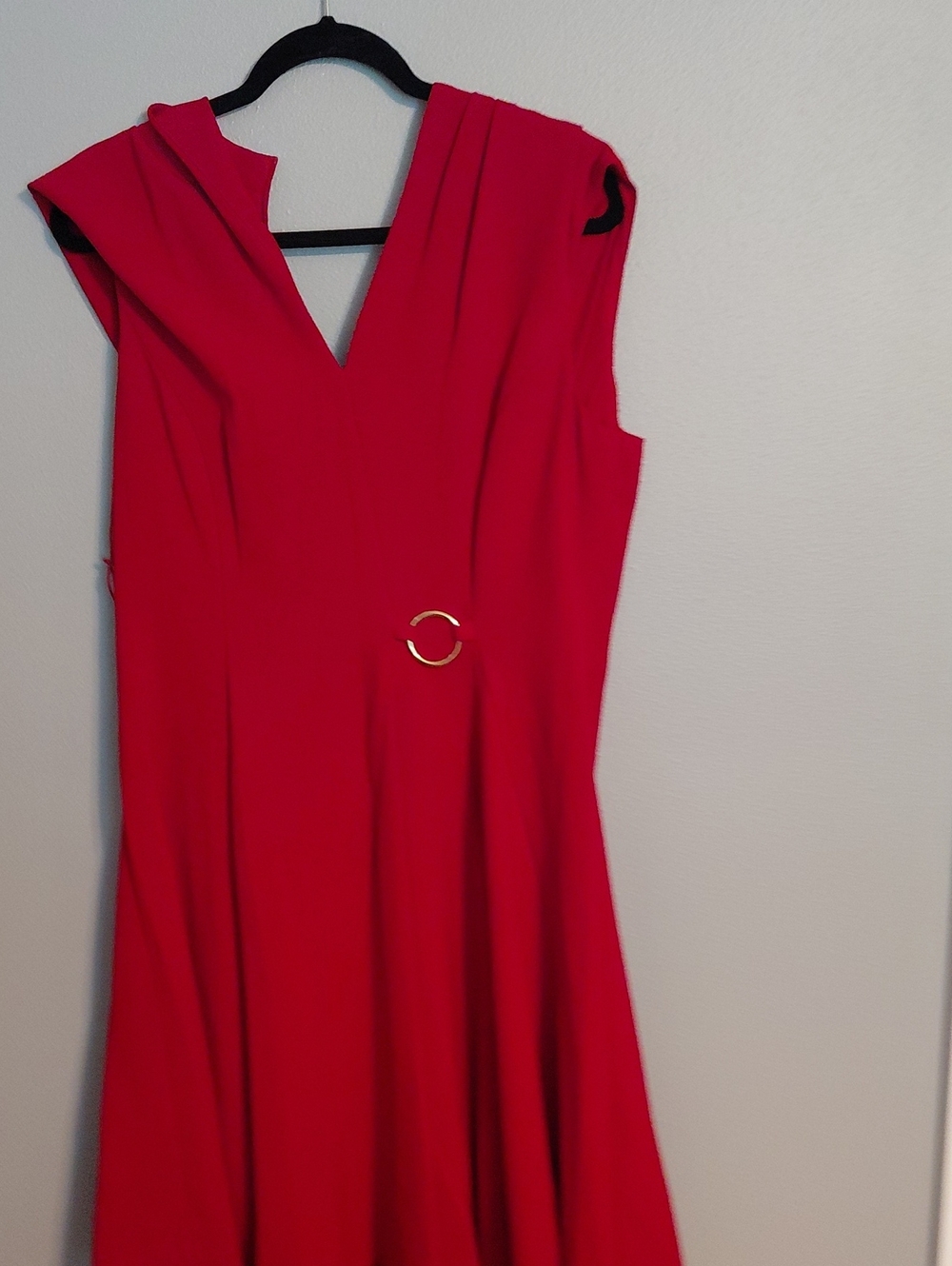 London Style Red Midi Dress with Gold Ring Accent